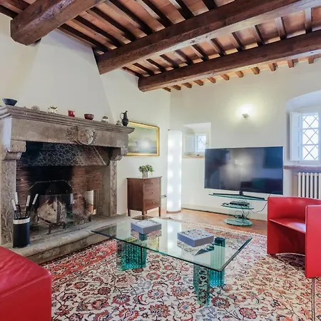 Rapondi, A Stone Farmhouse With Incredible View Lucca