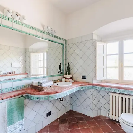 Villa Rapondi, A Stone Farmhouse With Incredible View *