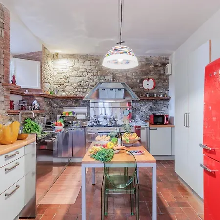 Rapondi, A Stone Farmhouse With Incredible View * Lucca