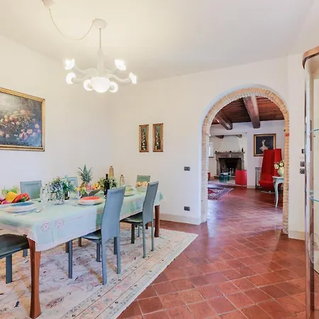 Villa Rapondi, A Stone Farmhouse With Incredible View *