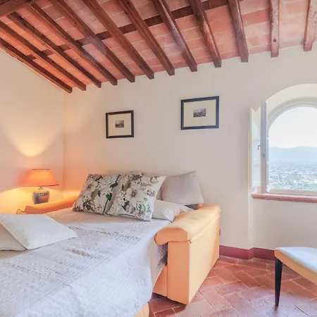 Rapondi, A Stone Farmhouse With Incredible View Lucca