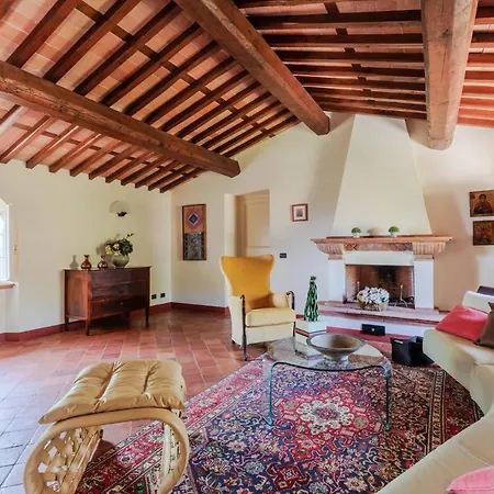 Rapondi, A Stone Farmhouse With Incredible View Lucca