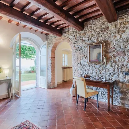 Rapondi, A Stone Farmhouse With Incredible View Lucca