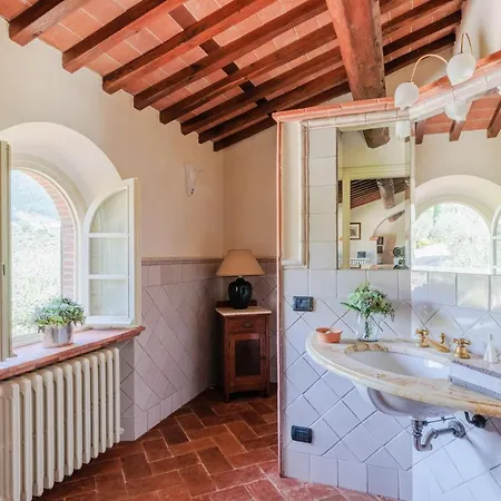 Villa Rapondi, A Stone Farmhouse With Incredible View *